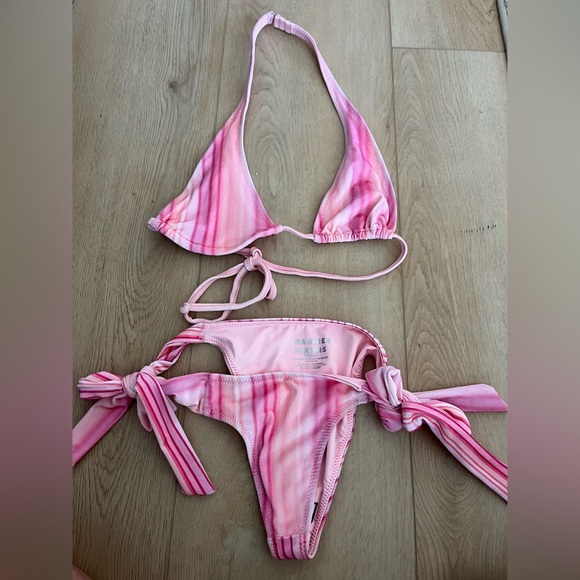 Frankies Bikini Set - Picture 3 of 8
